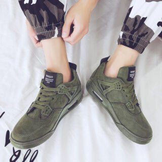 Mid-top sneakers